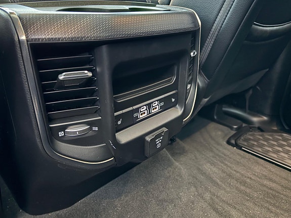 Dodge RAM 1500 19 of 25