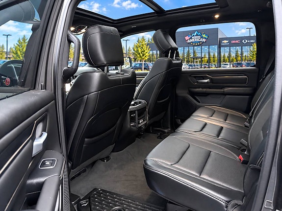 Dodge RAM 1500 10 of 25