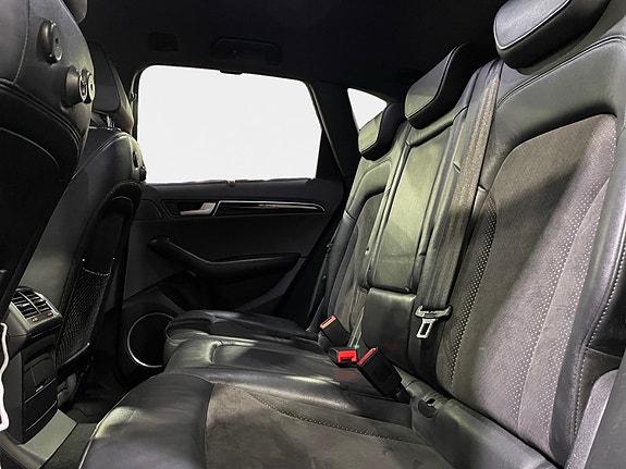 Audi Q5 9 of 16