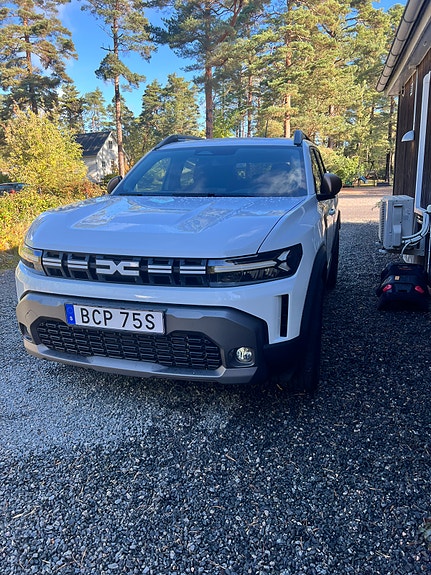 Dacia Duster 2 of 2