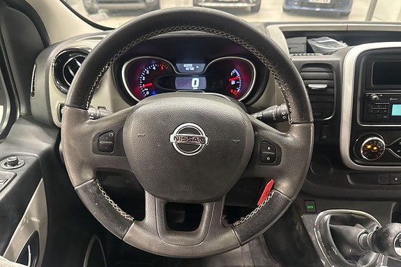 Nissan NV300 9 of 19