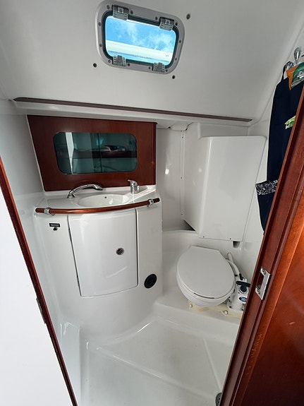 Beneteau 331 Clipper 7 of 9