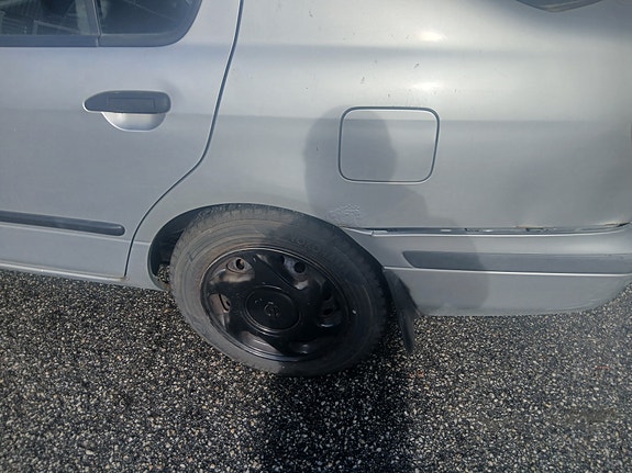 Nissan Primera 7 of 9