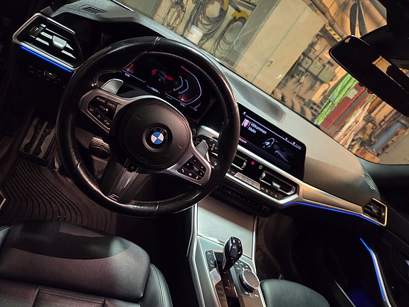 BMW 320d 11 of 15