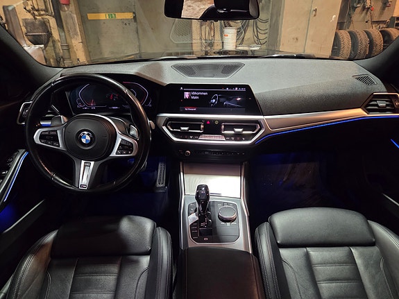 BMW 320d 10 of 15