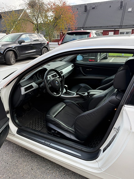 BMW 325i 6 of 7