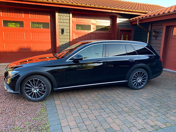 Mercedes-Benz E 220 d 3 of 12