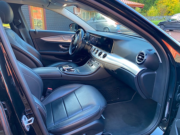 Mercedes-Benz E 220 d 9 of 12