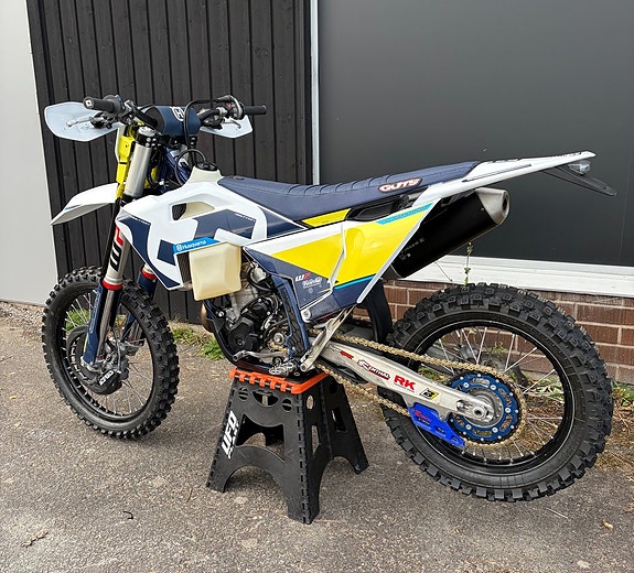 Husqvarna FE 350 2024 2 of 6
