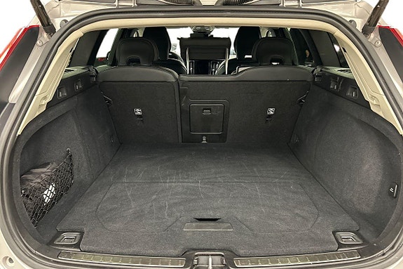 Volvo V60 24 of 30
