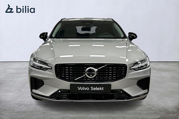 Volvo V60 2 of 30