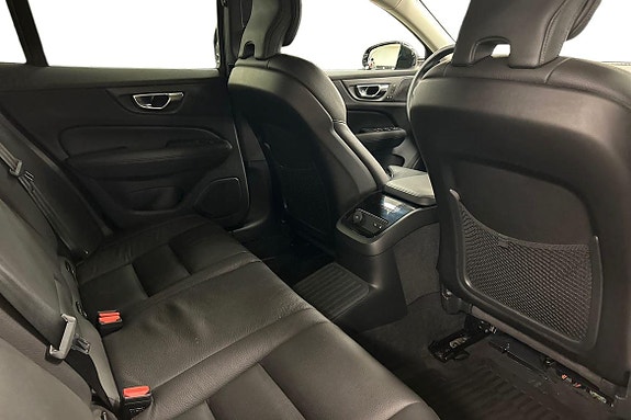 Volvo V60 21 of 30