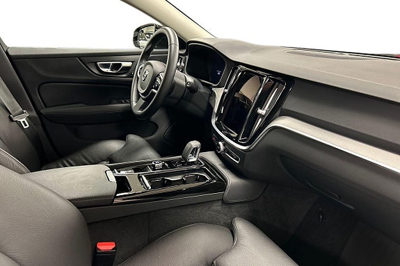 Volvo V60 11 of 30