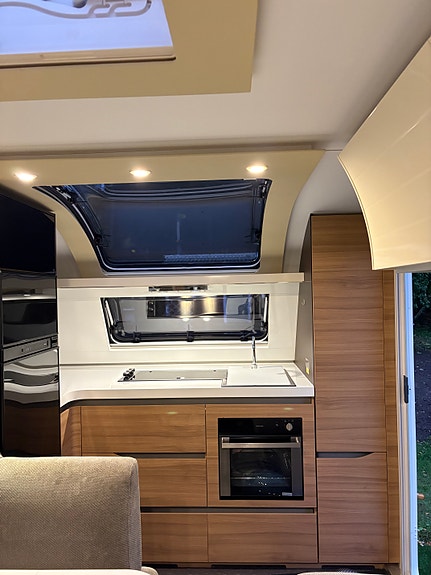 Adria Alpina 663 HT 9 of 11