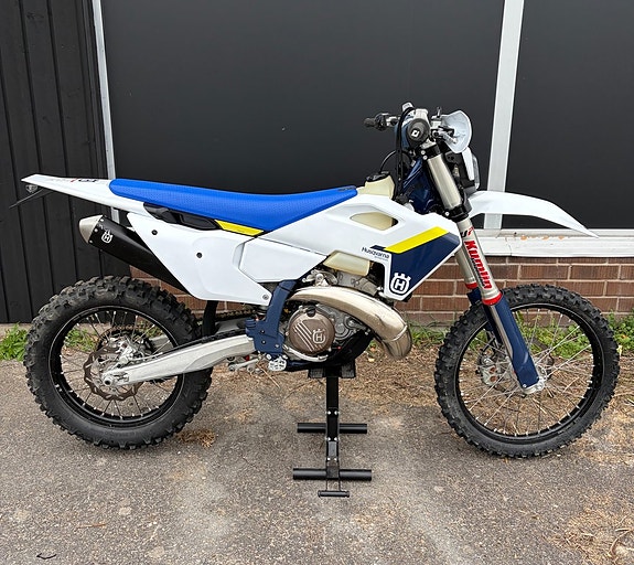 Husqvarna TE 300 2025 4 of 6