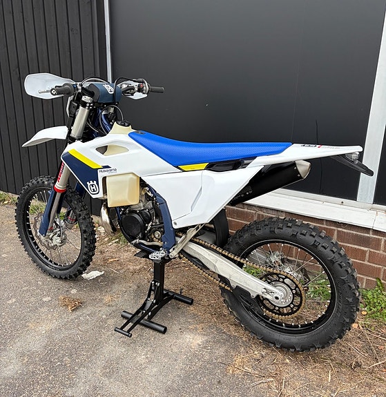Husqvarna TE 300 2025 3 of 6