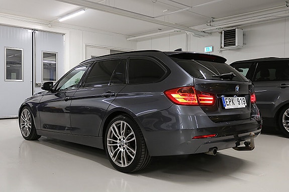 BMW 320d 5 of 21