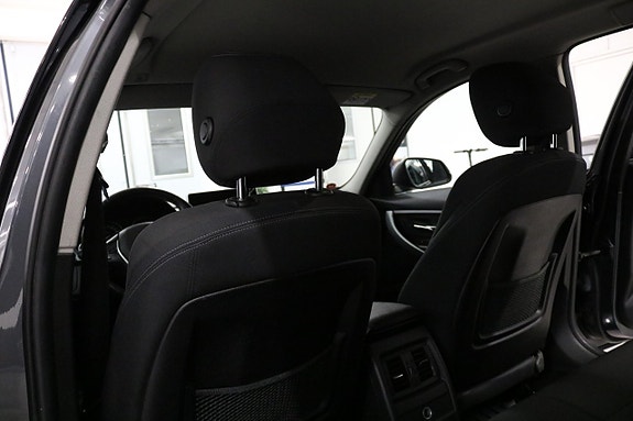 BMW 320d 14 of 21