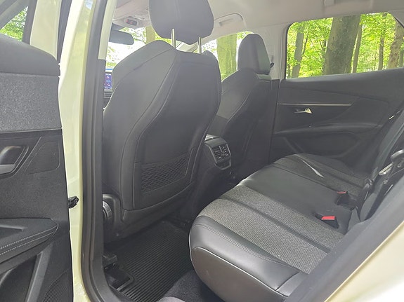 Peugeot 3008 5 of 8