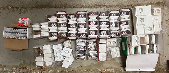 Product image 1 of 2