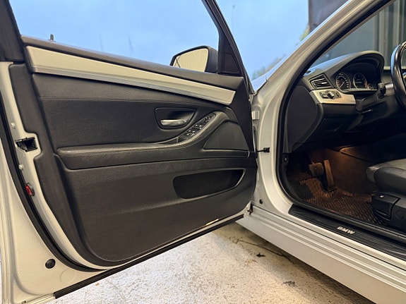 BMW 520d 16 of 29