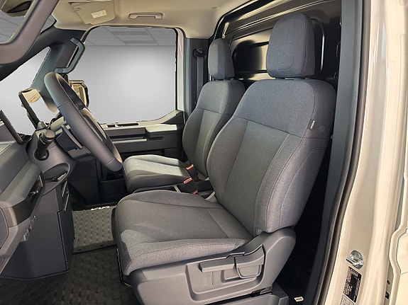 Kia PV5 8 of 14