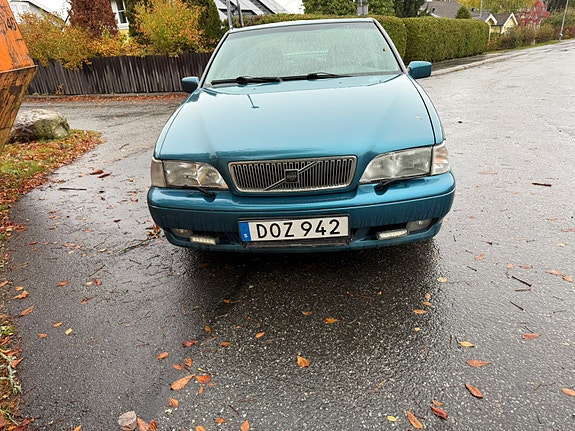 Volvo S70 2 of 12