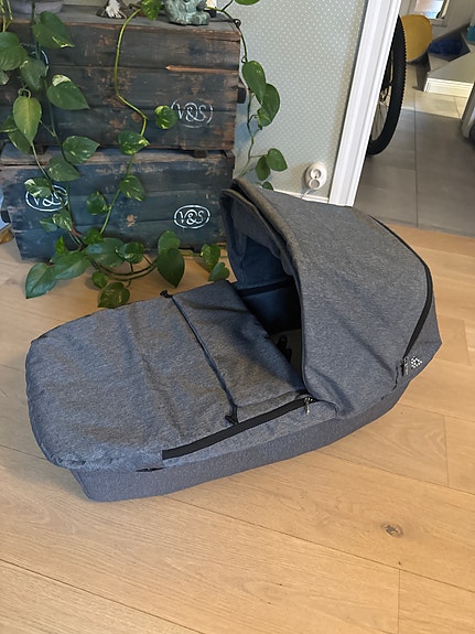 Product image 1 of 9