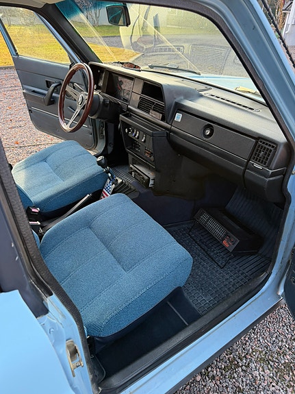 Volvo 240 4 of 4
