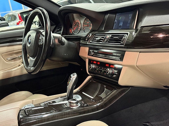 BMW 520d 15 of 26