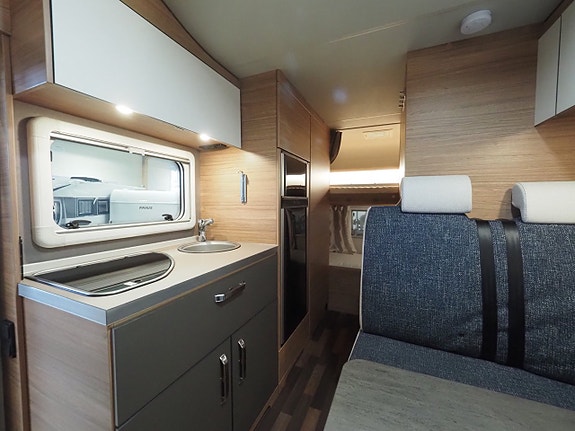 Weinsberg CaraHome 600 DKG AUT I 3500kg I Solcell I 6st Bältade Platser 6 of 20