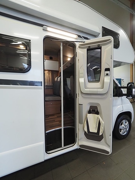 Weinsberg CaraHome 600 DKG AUT I 3500kg I Solcell I 6st Bältade Platser 14 of 20