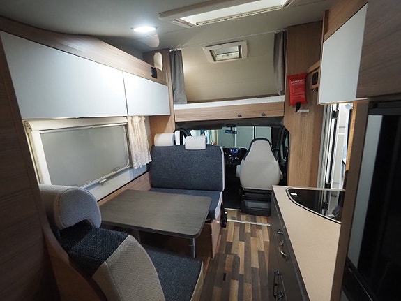 Weinsberg CaraHome 600 DKG AUT I 3500kg I Solcell I 6st Bältade Platser 7 of 20