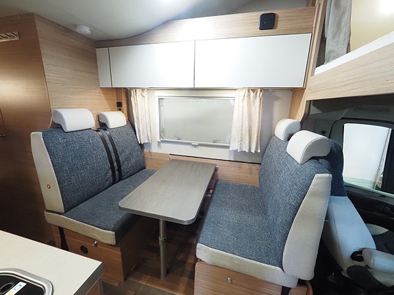 Weinsberg CaraHome 600 DKG AUT I 3500kg I Solcell I 6st Bältade Platser 5 of 20