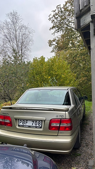 Volvo S70 3 of 3