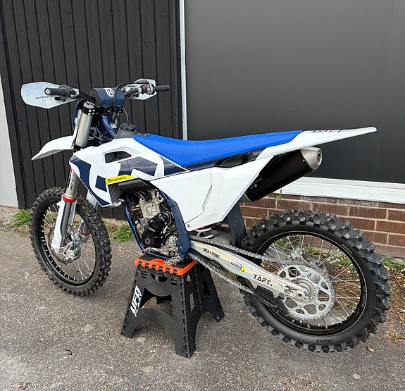 Husqvarna FC 250 2026 2 of 6