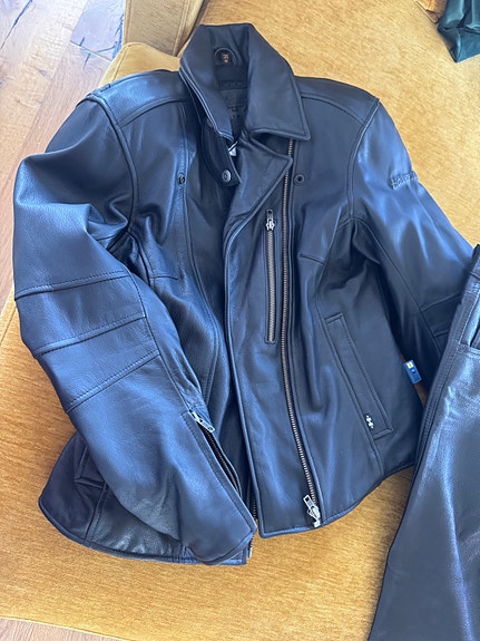Product image 1 of 3