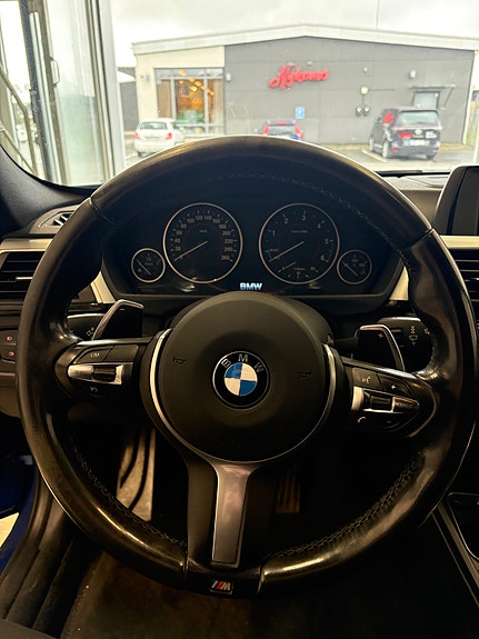 BMW 320d 5 of 8