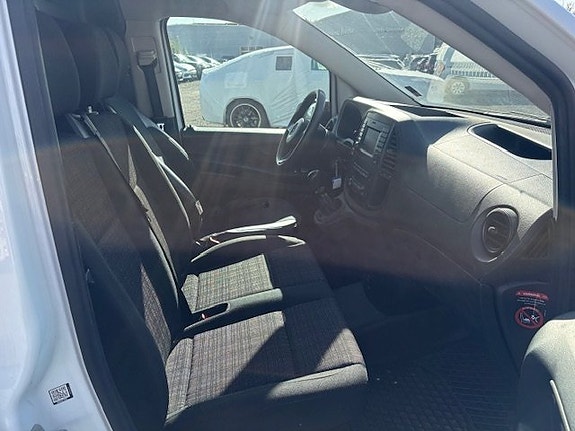 Mercedes-Benz Vito 111 3 of 4