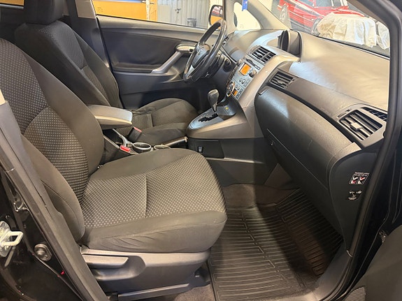 Toyota Verso 9 of 18