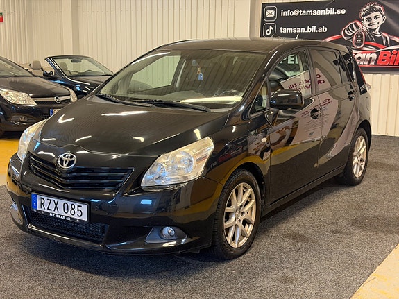 Toyota Verso 2 of 18