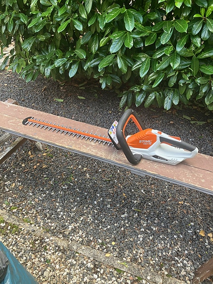 Nästan ny Stihl HSA 45 batterihäcksax – Inköpt 29/9-2026 (Kvitto finns)