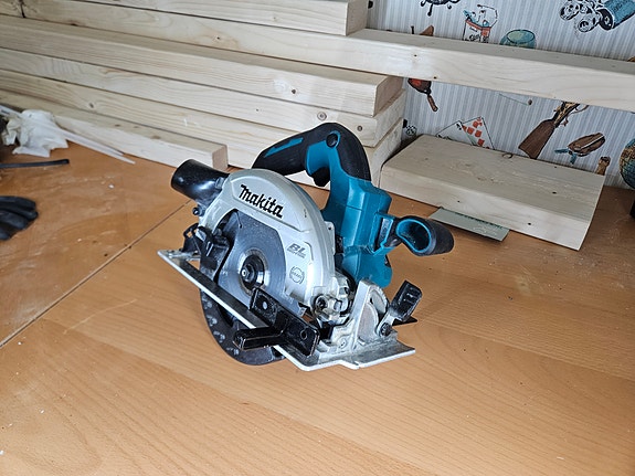 Makita Cirkelsåg DHS660