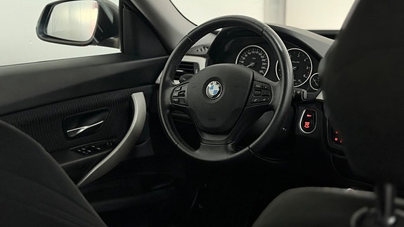 BMW 320d 13 of 20