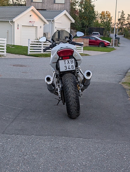 Honda VTR1000F 2 of 7