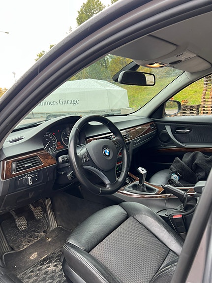 BMW 320d 6 of 6