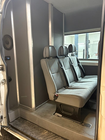 Volkswagen Crafter 35 9 of 12