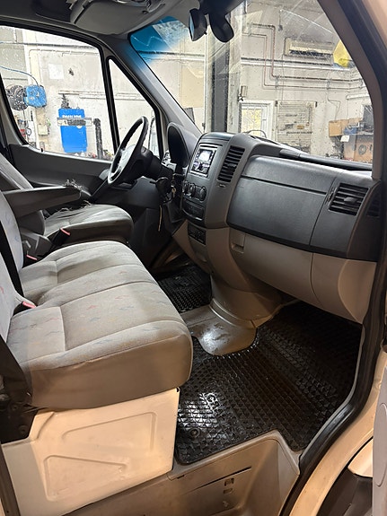 Volkswagen Crafter 35 8 of 12