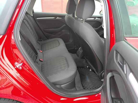 Audi A3 8 of 12