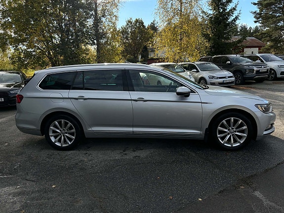 Volkswagen Passat 3 of 16